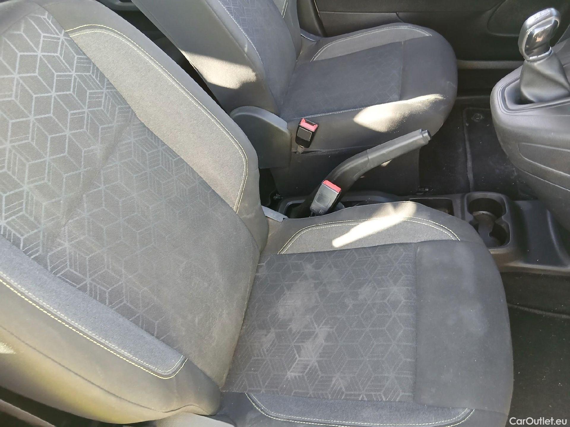  Peugeot  RIFTER PEUGEOT  / 2018 / 5P / monovolumen compacto Active Standard BlueHDi 73kW #53