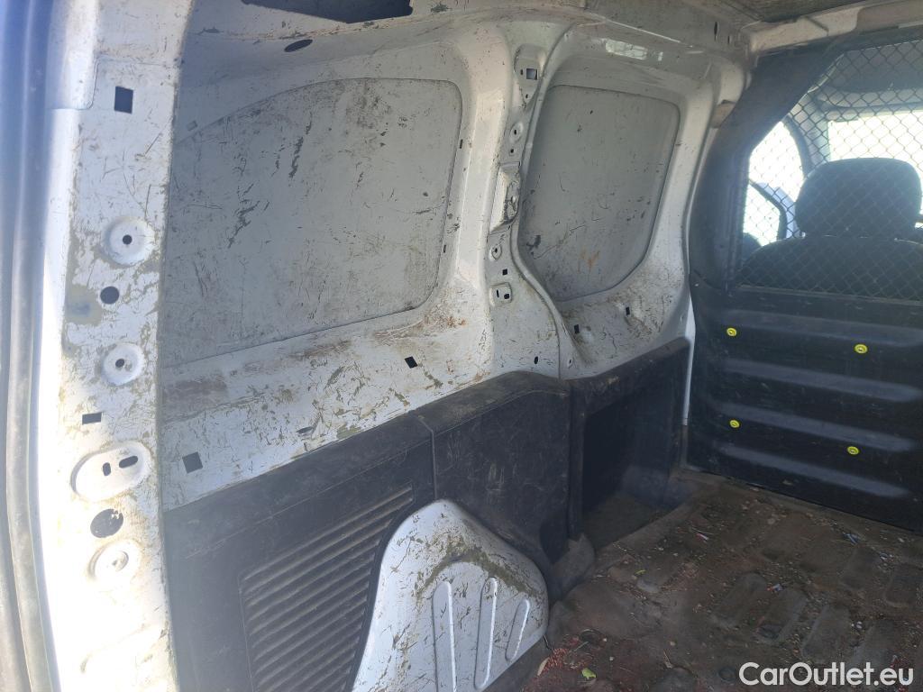  Peugeot  Partner PEUGEOT  / 2015 / 3P / furgón derivado de turismo Furgón Confort L1 BlueHDi 73KW (100CV) #93