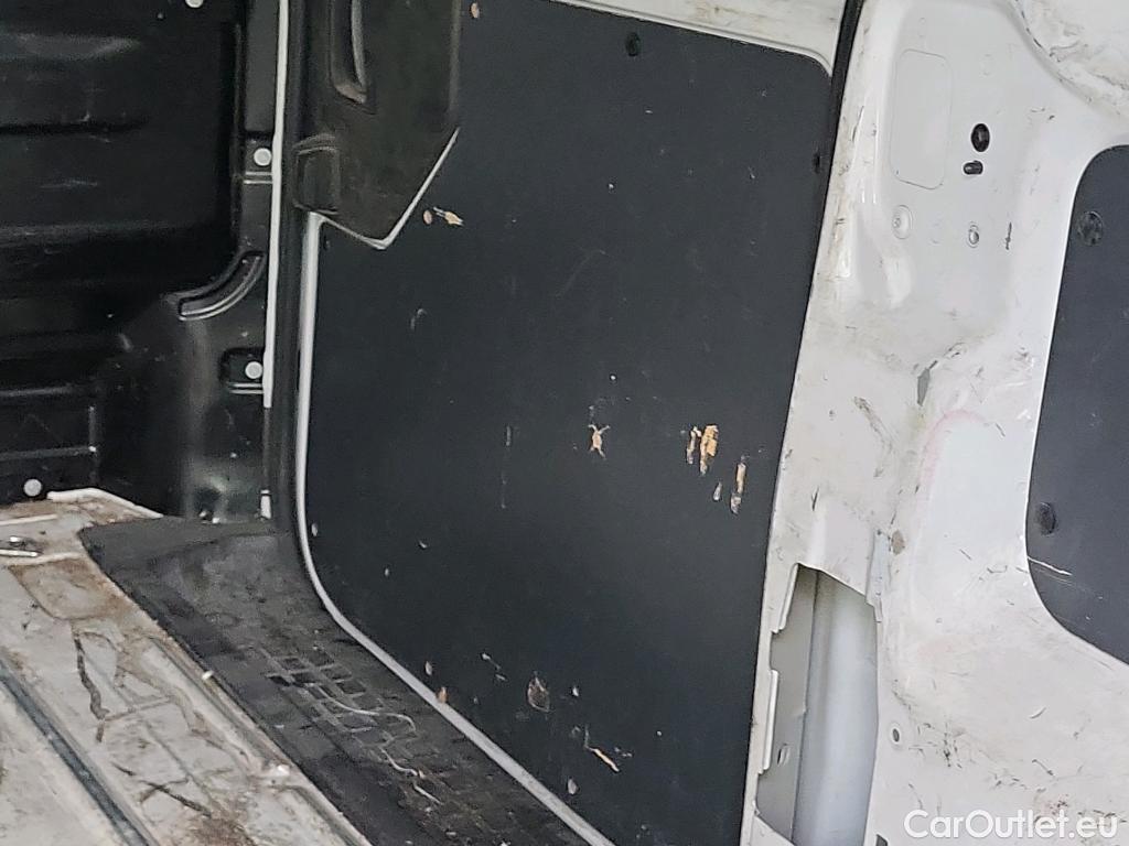  Peugeot  Expert PEUGEOT  / 2016 / 4P / furgón Furgón BlueHDi 100 S&S 6v Standard #2