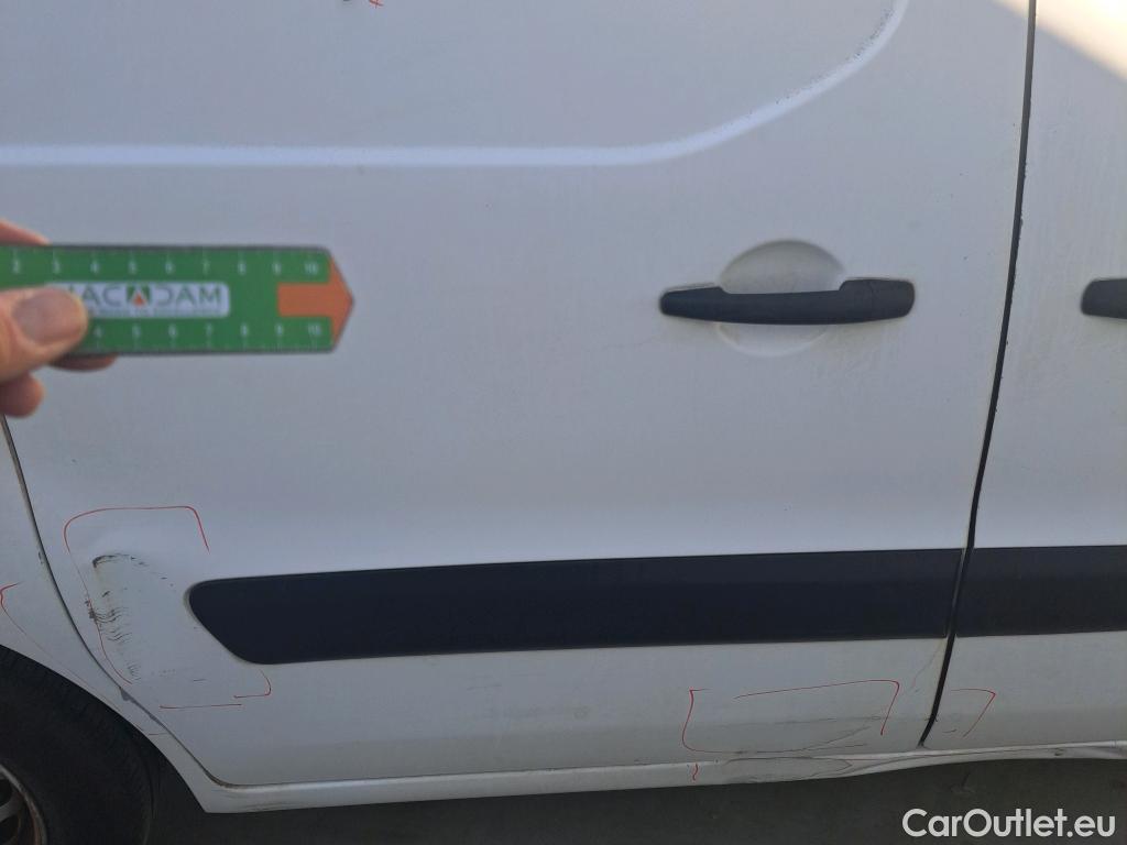  Peugeot  Partner PEUGEOT  / 2015 / 3P / furgón derivado de turismo Furgón Confort L1 BlueHDi 73KW (100CV) #85