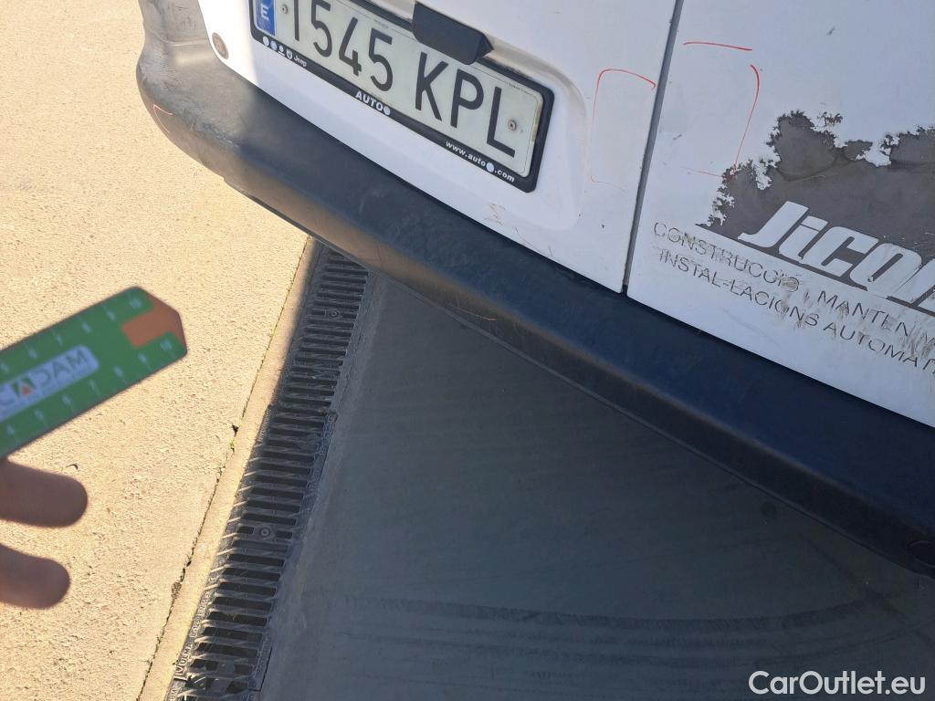  Peugeot  Partner PEUGEOT  / 2015 / 3P / furgón derivado de turismo Furgón Confort L1 BlueHDi 73KW (100CV) #60