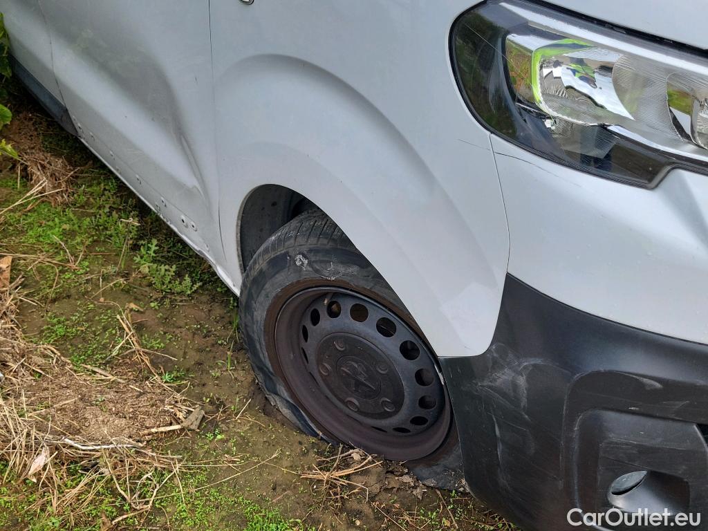  Peugeot  Expert PEUGEOT  / 2016 / 4P / furgón Furgón BlueHDi 100 S&S 6v Standard #29