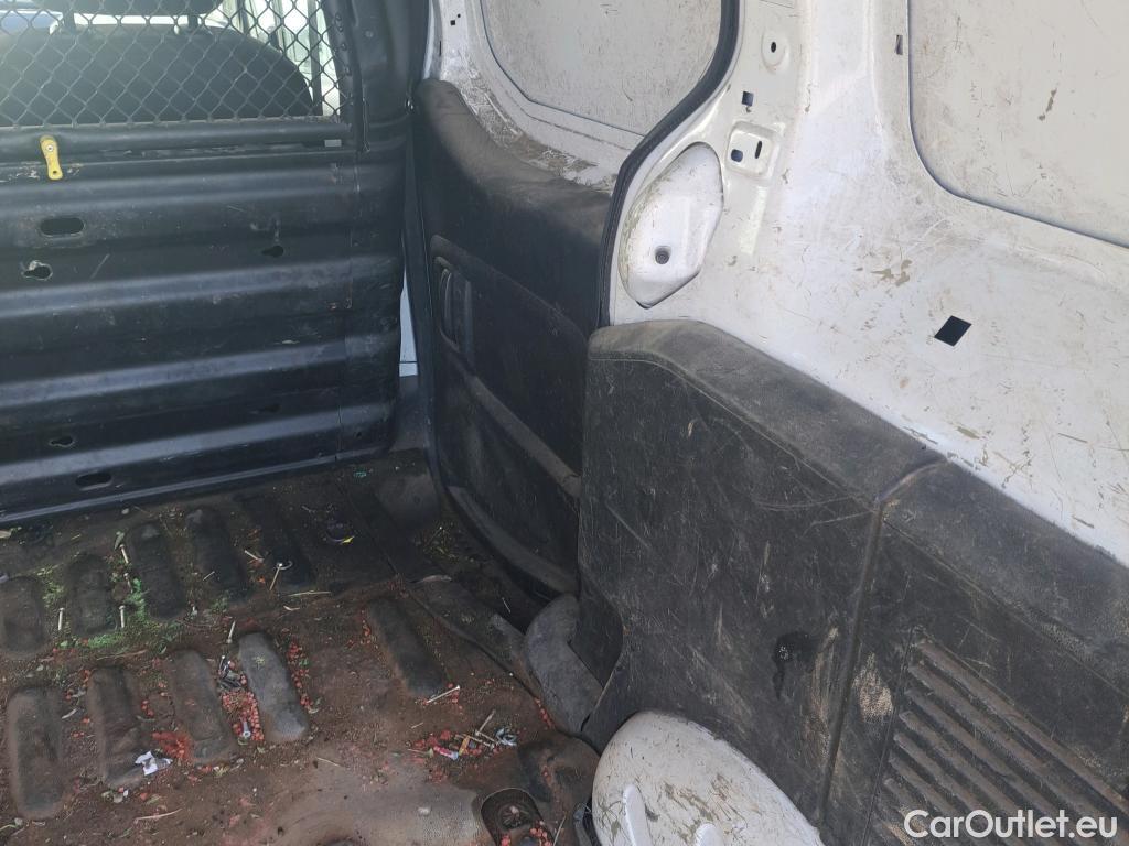  Peugeot  Partner PEUGEOT  / 2015 / 3P / furgón derivado de turismo Furgón Confort L1 BlueHDi 73KW (100CV) #73