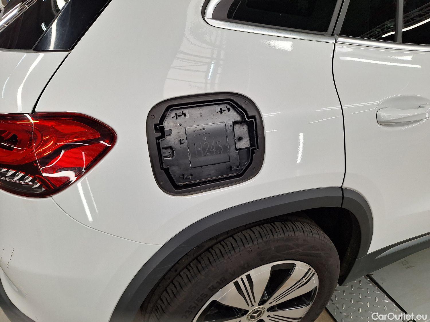  Mercedes  EQA Mercedes,  '21 BEV, Mercedes-Benz   250 5d #44