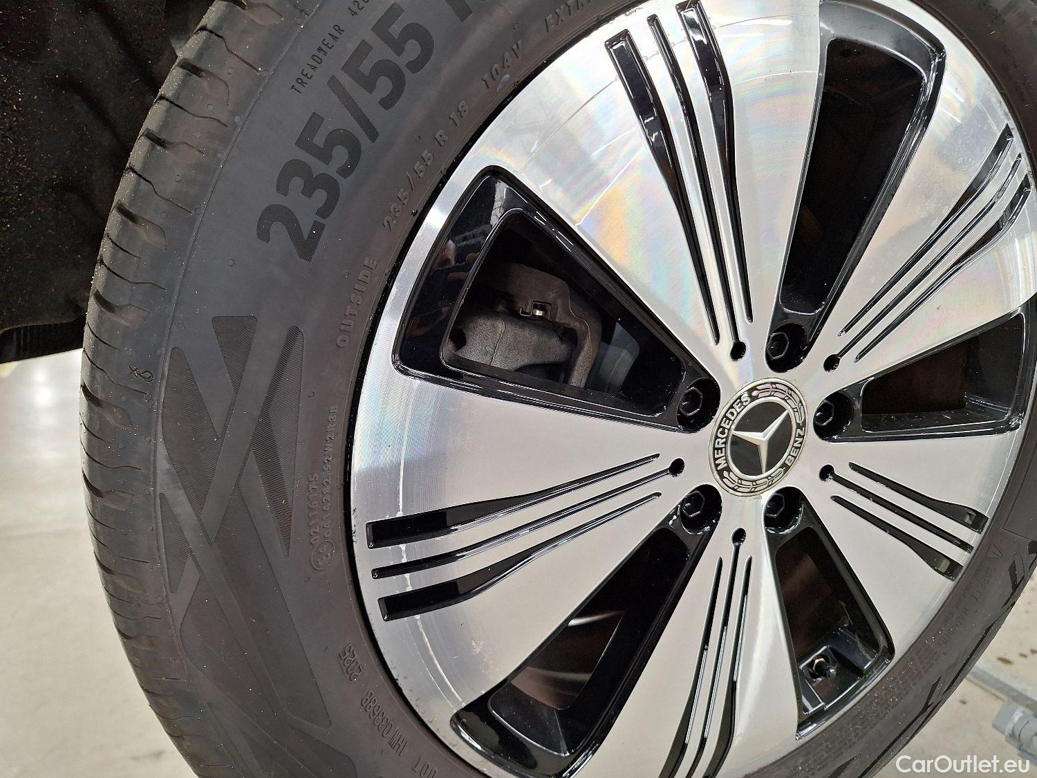  Mercedes  EQA Mercedes,  '21 BEV, Mercedes-Benz   250 5d #4