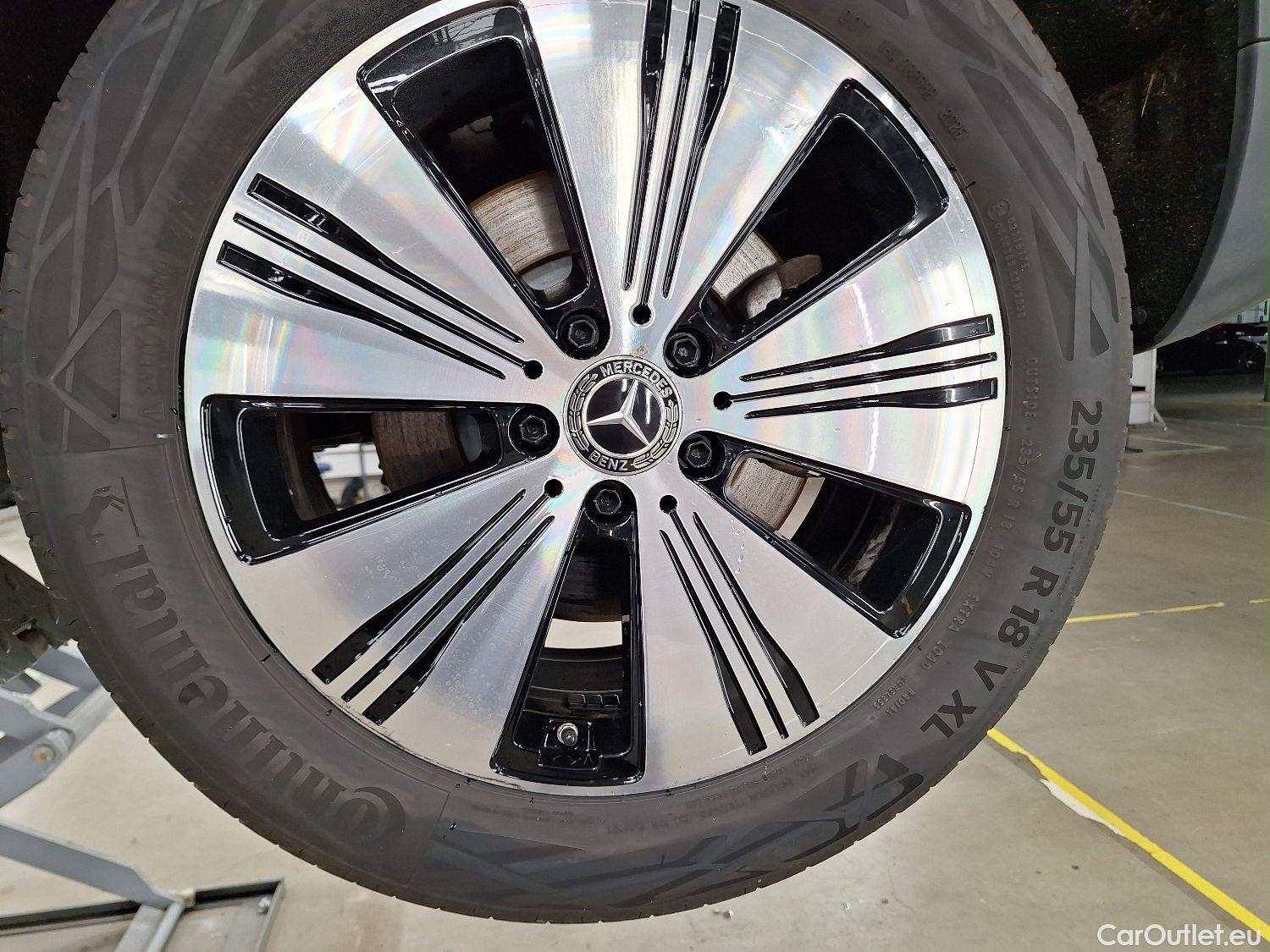  Mercedes  EQA Mercedes,  '21 BEV, Mercedes-Benz   250 5d #5