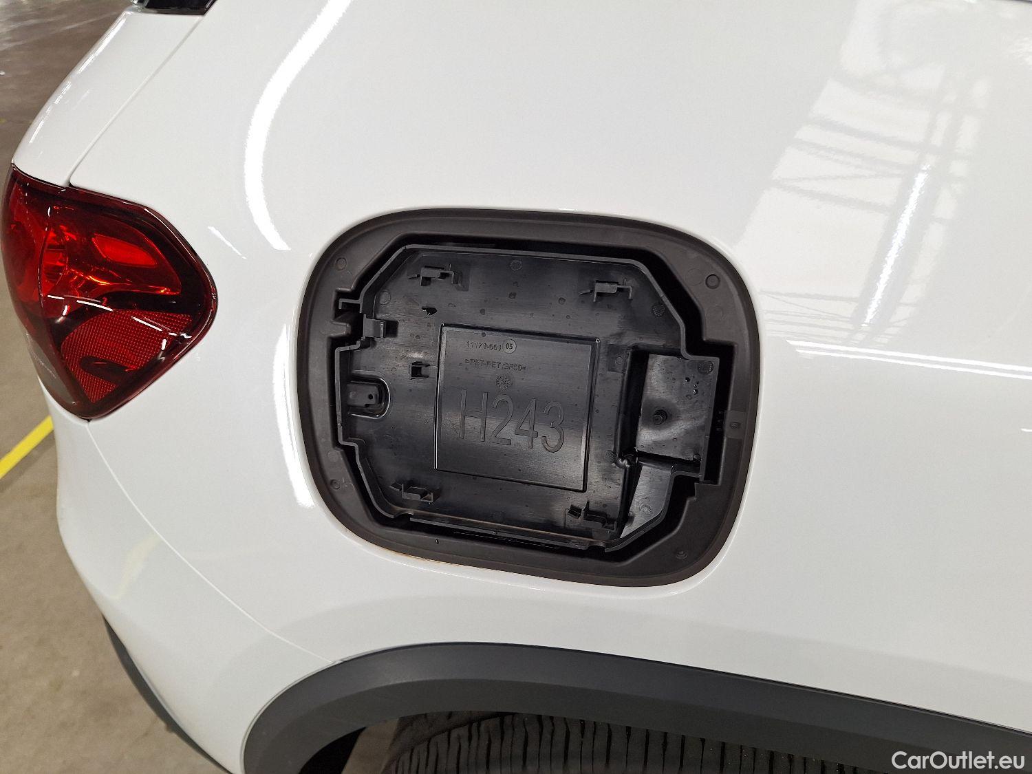  Mercedes  EQA Mercedes,  '21 BEV, Mercedes-Benz   250 5d #45