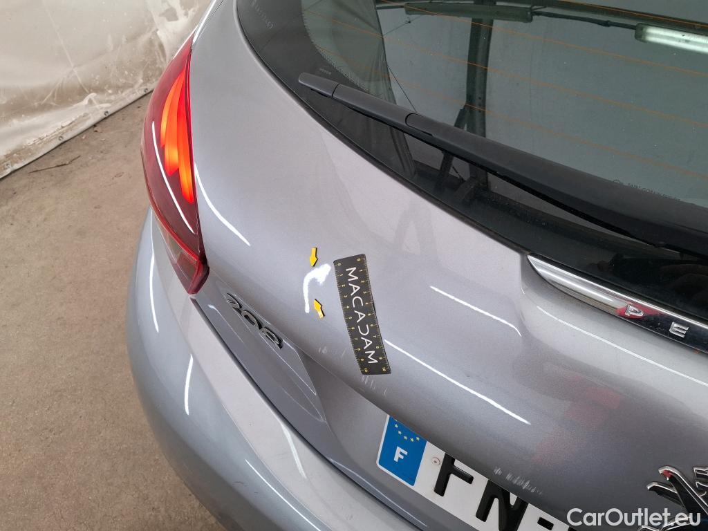  Peugeot  208  Affaire Premium 1.5 HDi 100CV BVM5 E6dT #25