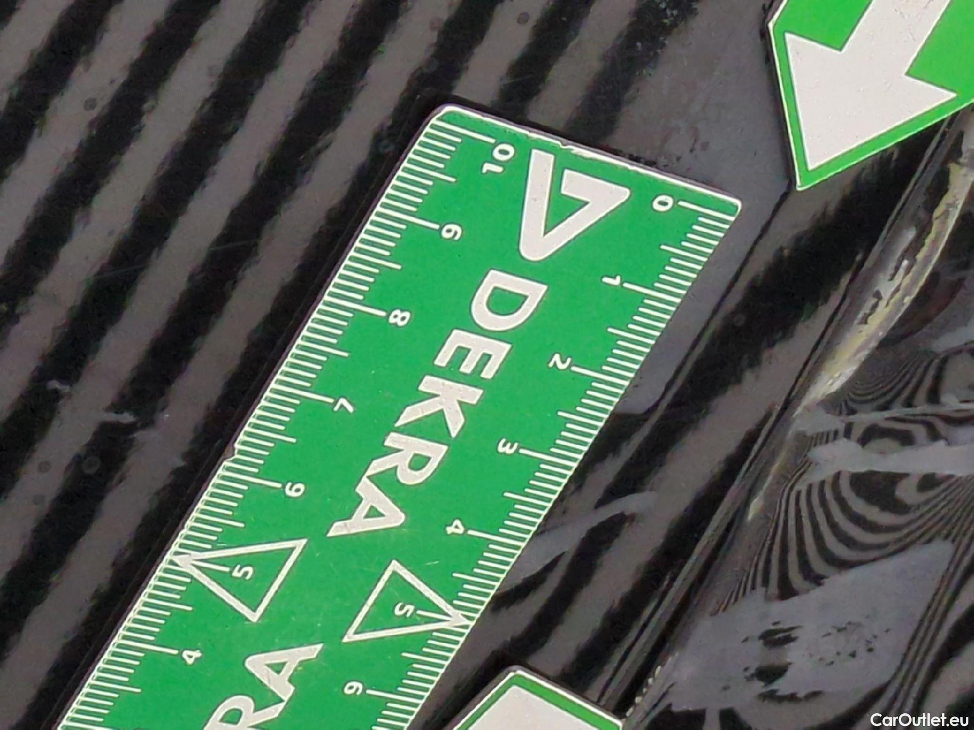  Peugeot  208  Allure Pack 1.2 PureTech 100CV BVA8 E6d #50