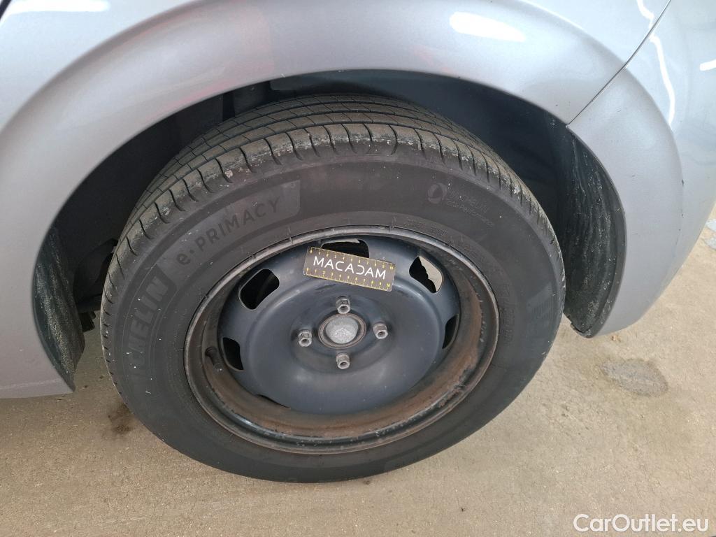  Peugeot  208  Affaire Premium 1.5 HDi 100CV BVM5 E6dT #46