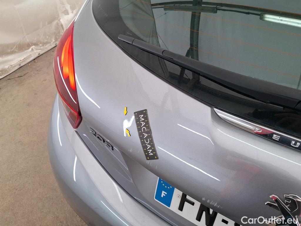  Peugeot  208  Affaire Premium 1.5 HDi 100CV BVM5 E6dT #26