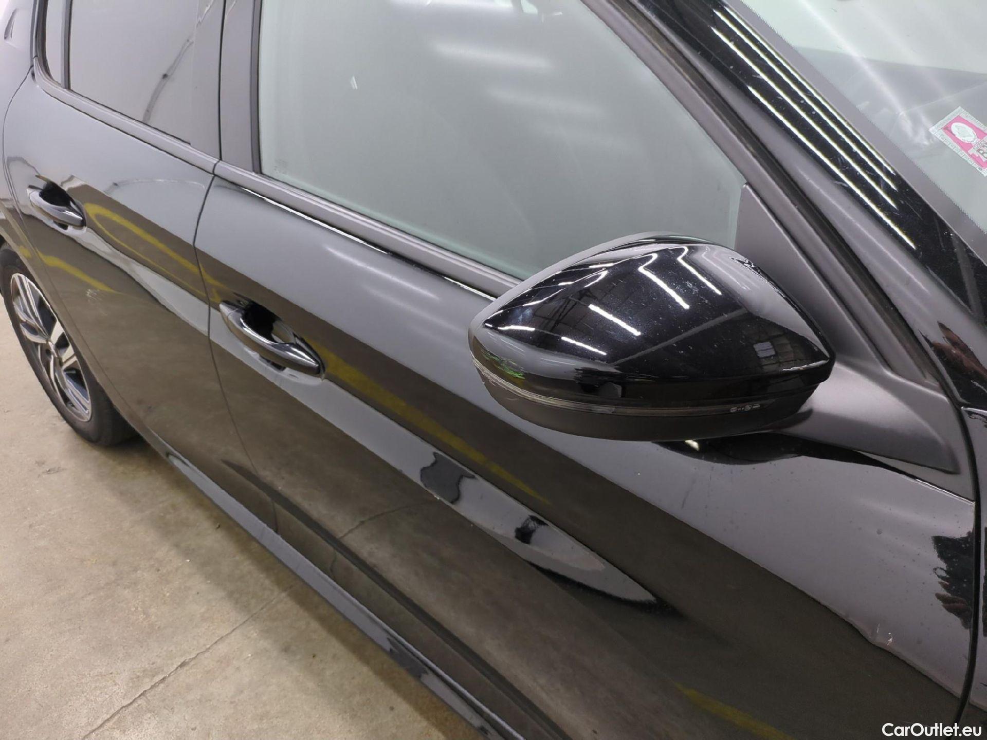  Peugeot  208  Allure Pack 1.2 PureTech 100CV BVA8 E6d #32