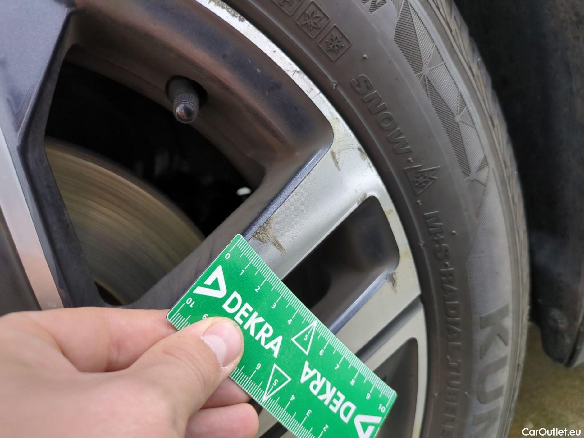  Peugeot  208  Allure Pack 1.2 PureTech 100CV BVA8 E6d #13