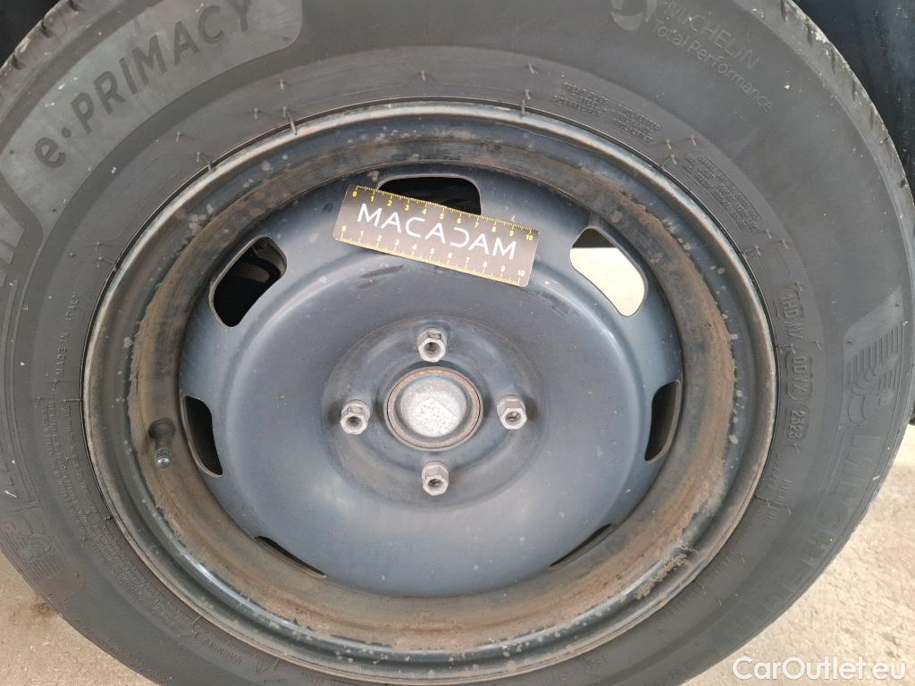  Peugeot  208  Affaire Premium 1.5 HDi 100CV BVM5 E6dT #48