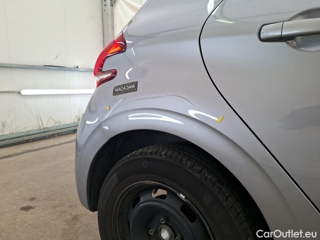  Peugeot  208  Affaire Premium 1.5 HDi 100CV BVM5 E6dT #2