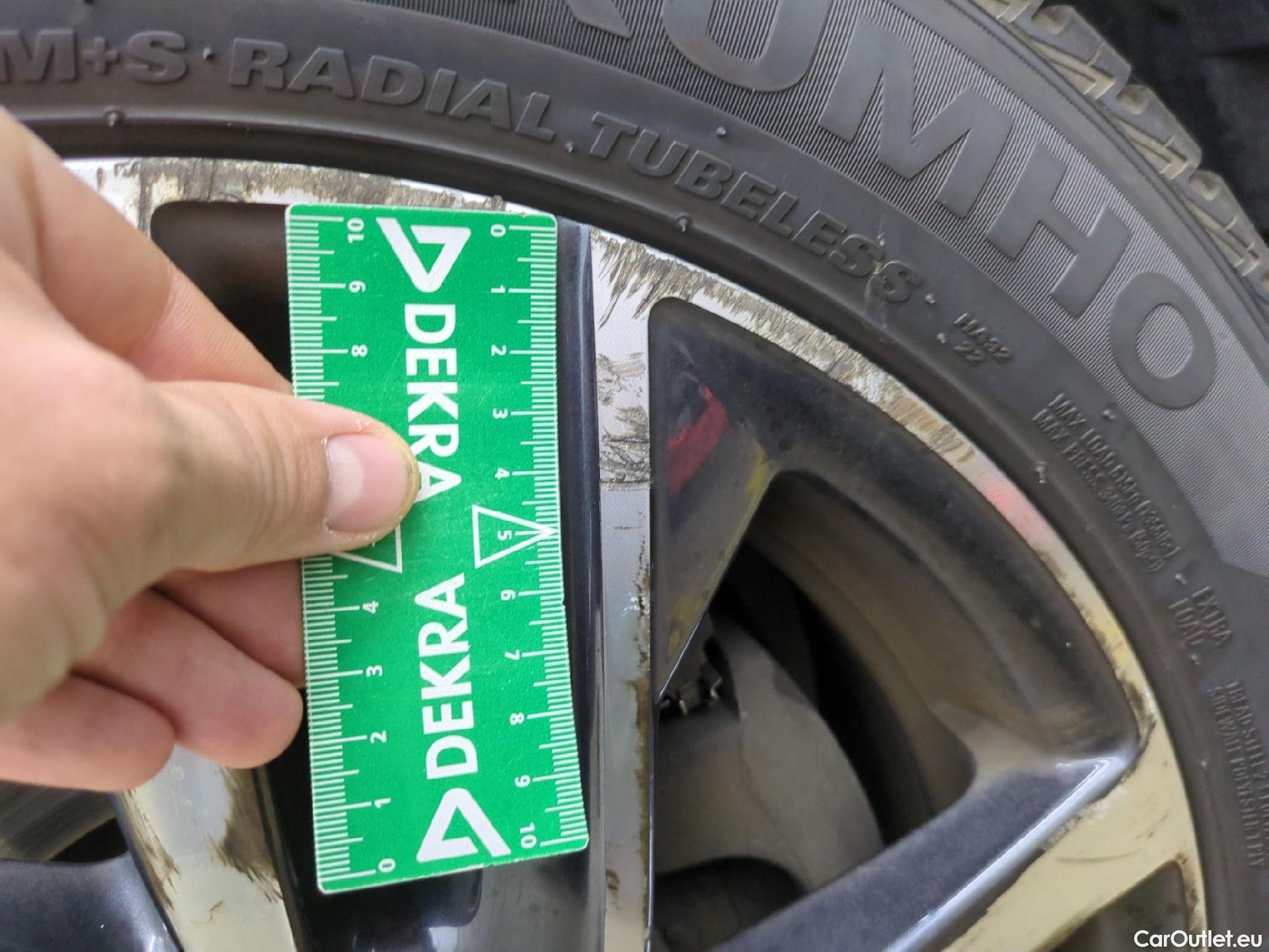  Peugeot  208  Allure Pack 1.2 PureTech 100CV BVA8 E6d #10