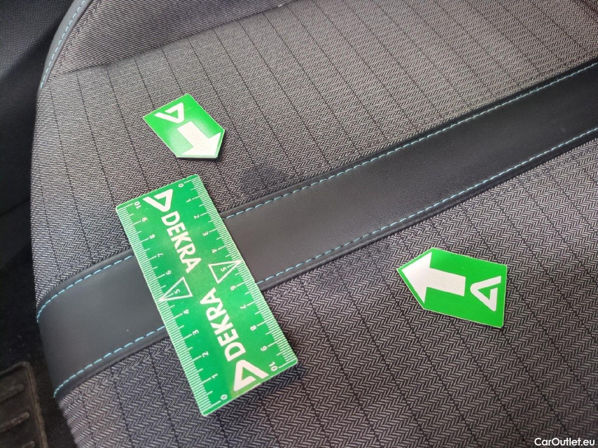  Peugeot  208  Allure Pack 1.2 PureTech 100CV BVA8 E6d #3