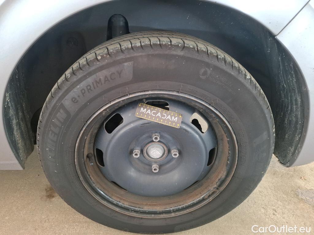  Peugeot  208  Affaire Premium 1.5 HDi 100CV BVM5 E6dT #47