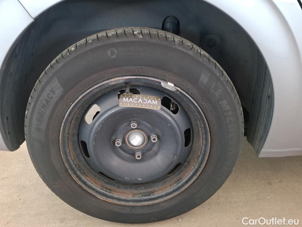  Peugeot  208  Affaire Premium 1.5 HDi 100CV BVM5 E6dT #53