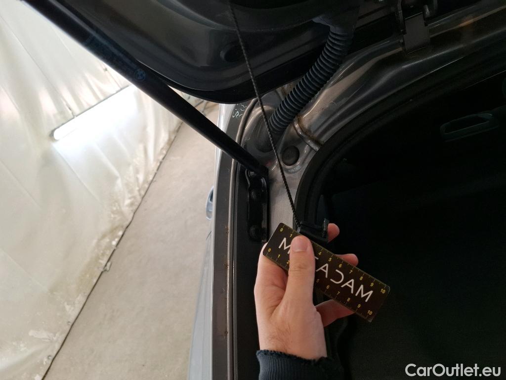  Bmw  Serie 1 BMW Série 1 / 2019 / 5P / Berline 116i DKG7 Business Design #37