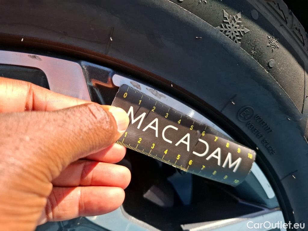  Hyundai  Santa Fe HYUNDAI  / 2020 / 5P / SUV 1.6 T-GDI 265 PHEV HTRAC EXECUTIVE AUTO #127