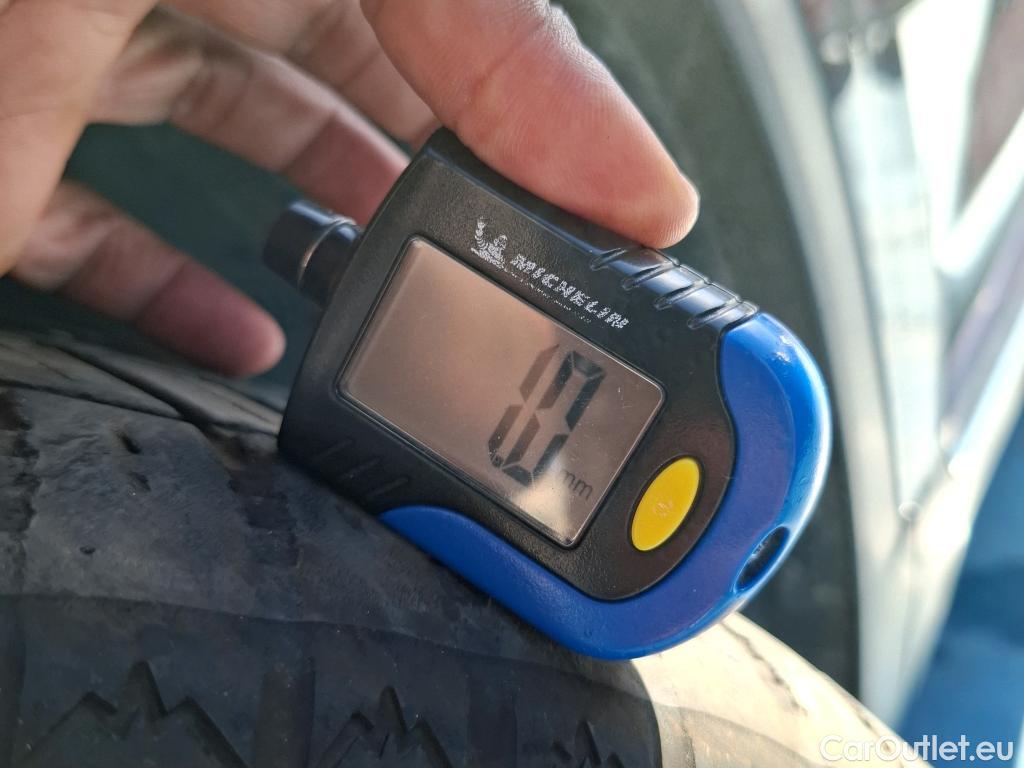  Hyundai  Santa Fe HYUNDAI  / 2020 / 5P / SUV 1.6 T-GDI 265 PHEV HTRAC EXECUTIVE AUTO #48