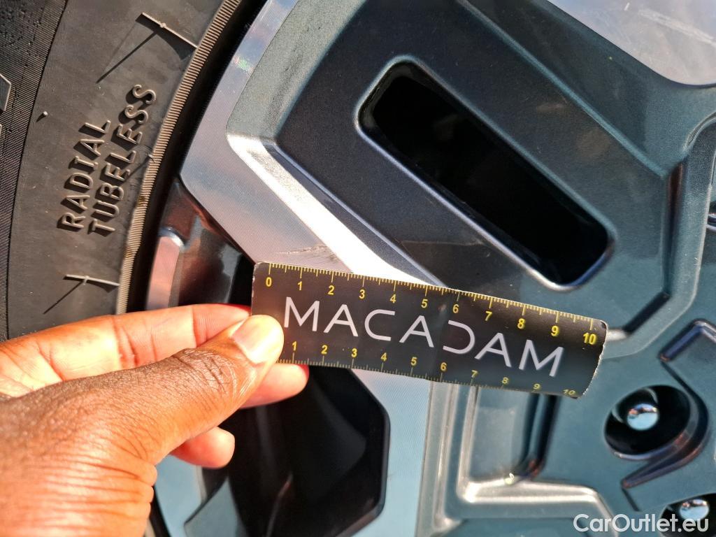  Hyundai  Santa Fe HYUNDAI  / 2020 / 5P / SUV 1.6 T-GDI 265 PHEV HTRAC EXECUTIVE AUTO #129