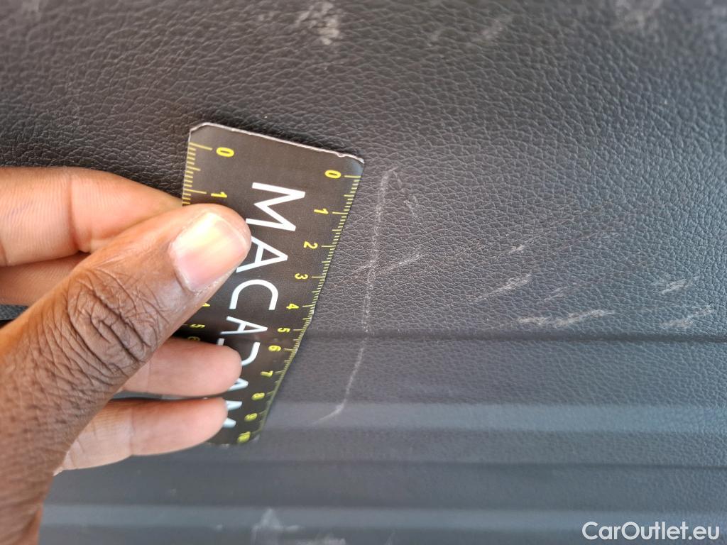  Hyundai  Santa Fe HYUNDAI  / 2020 / 5P / SUV 1.6 T-GDI 265 PHEV HTRAC EXECUTIVE AUTO #110