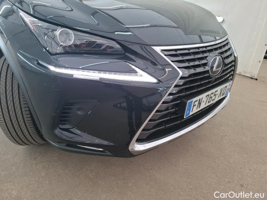  Lexus  NX LEXUS  / 2017 / 5P / SUV 2.5 300H Luxe 4WD AUTO #7