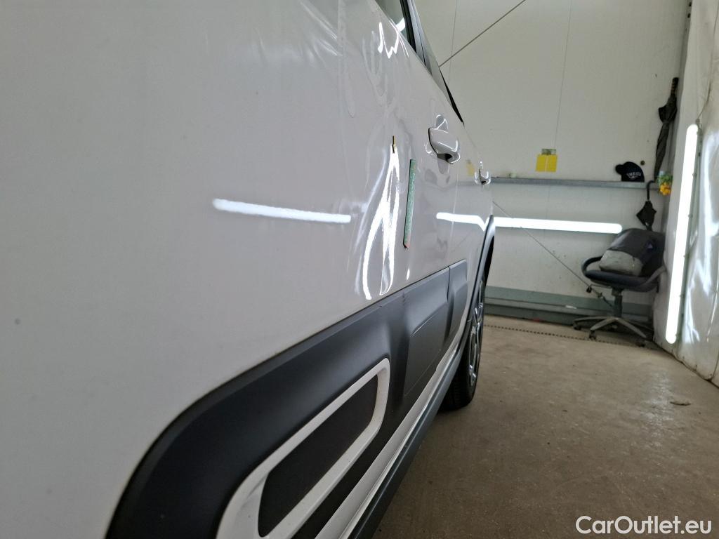  Citroen  C3  Société Feel 1.5 BlueHDI 100CV BVM6 E6dT #2