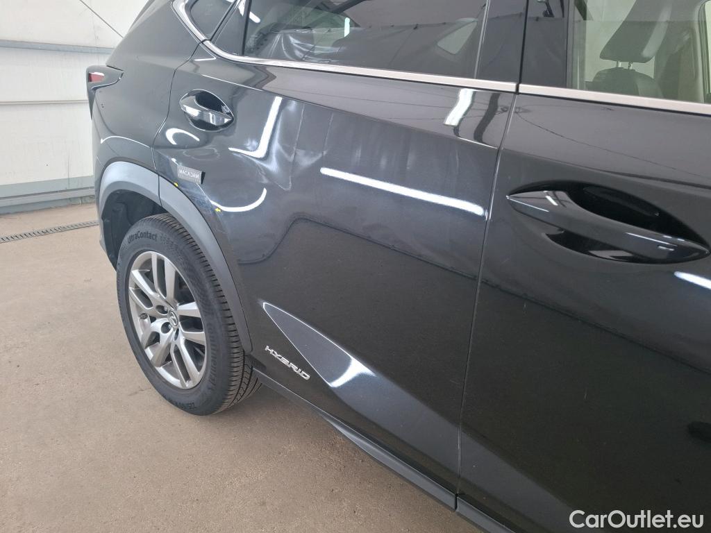  Lexus  NX LEXUS  / 2017 / 5P / SUV 2.5 300H Luxe 4WD AUTO #5