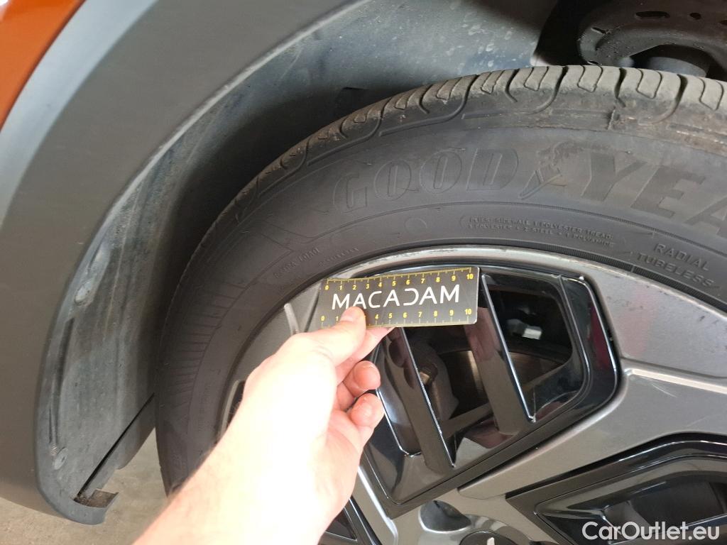  Citroen  C4  Berline Feel Pack 1.2 PureTech 130CV BVA8 6E #13