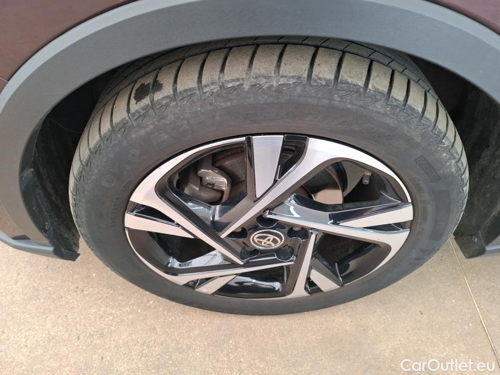  Toyota  C-HR TOYOTA  / 2016 / 5P / SUV 1.8 HYBRIDE 122 EDITION(SP) #49