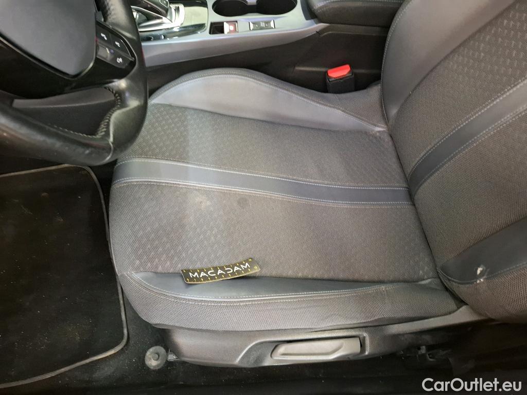  Peugeot  2008  Allure Business 1.2 PureTech 130CV BVA8 E6d #51