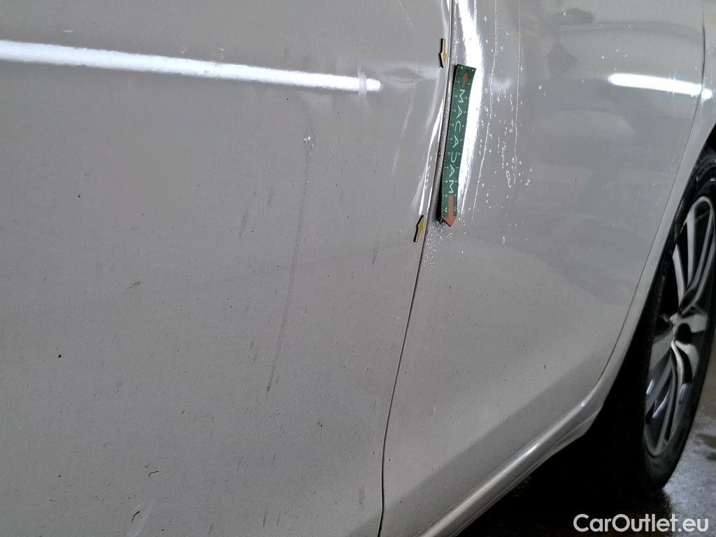  Peugeot  308 PEUGEOT  / 2017 / 5P / Berline BlueHDi 130 EAT6 S&S ALLURE BUSINESS #6