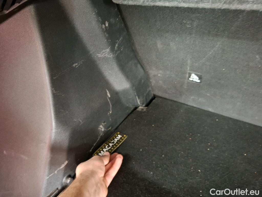  Peugeot  2008  Allure Business 1.2 PureTech 130CV BVA8 E6d #37