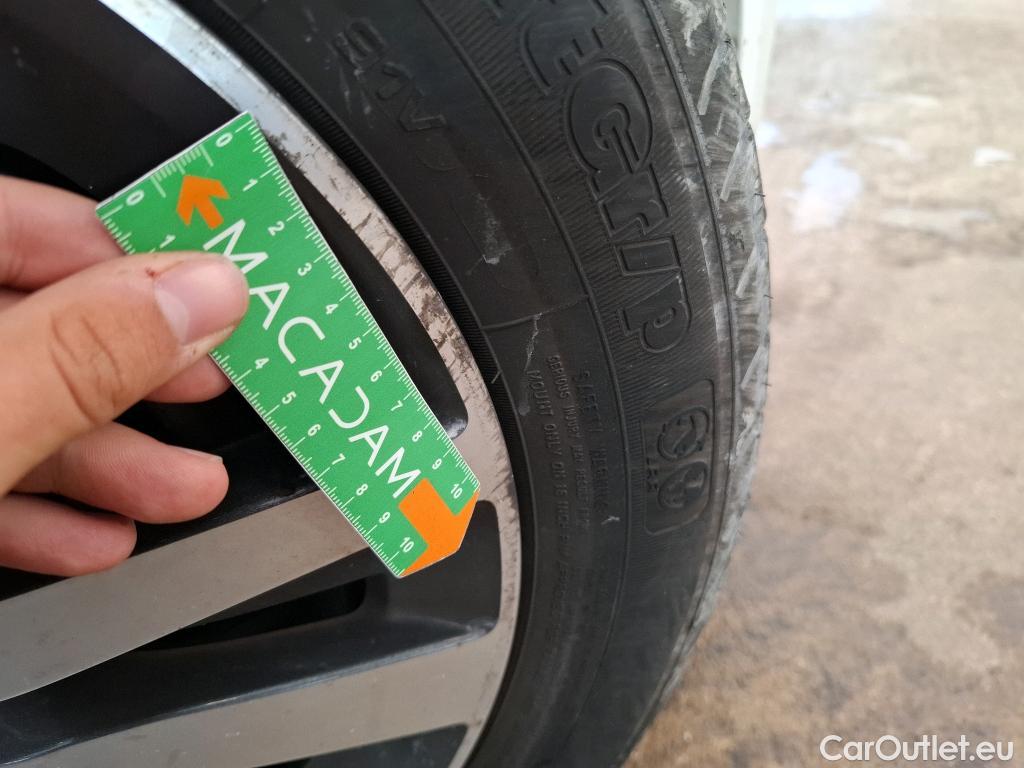  Peugeot  308 PEUGEOT  / 2017 / 5P / Berline BlueHDi 130 EAT6 S&S ALLURE BUSINESS #48