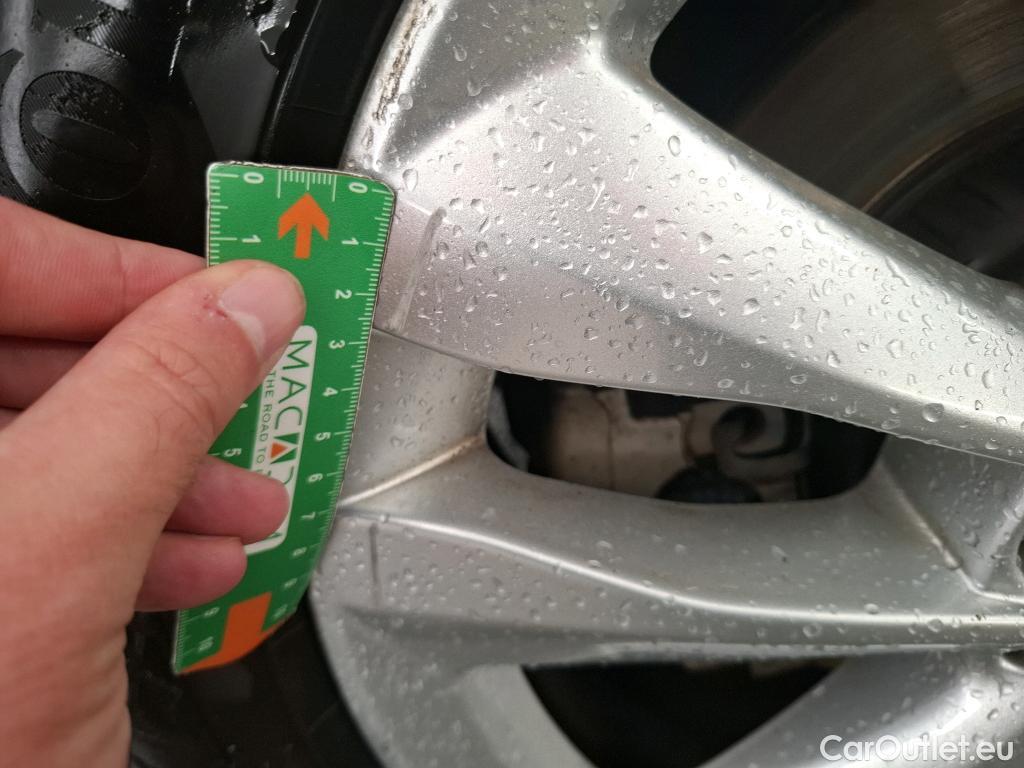  Mercedes  C-Klasse MERCEDES-BENZ Classe C Break 5p Break C 200 Business Line #12