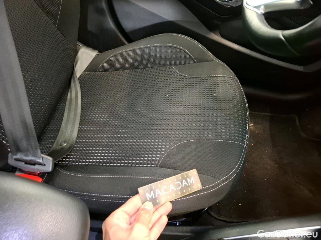  Peugeot  208  Allure Business 1.2 PureTech 110CV BVM6 E6dT #24