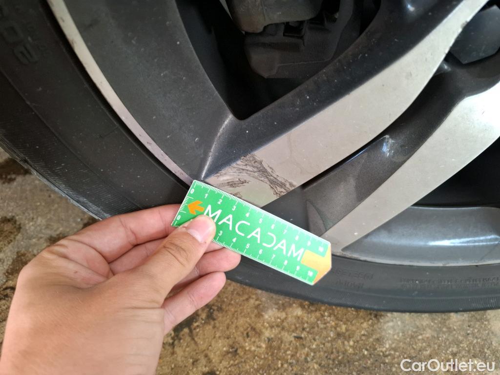  Peugeot  308 PEUGEOT  / 2017 / 5P / Berline BlueHDi 130 EAT6 S&S ALLURE BUSINESS #24