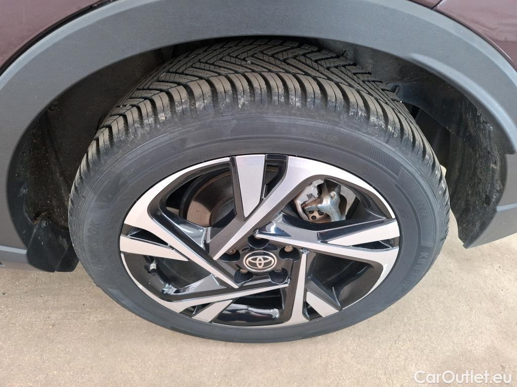  Toyota  C-HR TOYOTA  / 2016 / 5P / SUV 1.8 HYBRIDE 122 EDITION(SP) #55