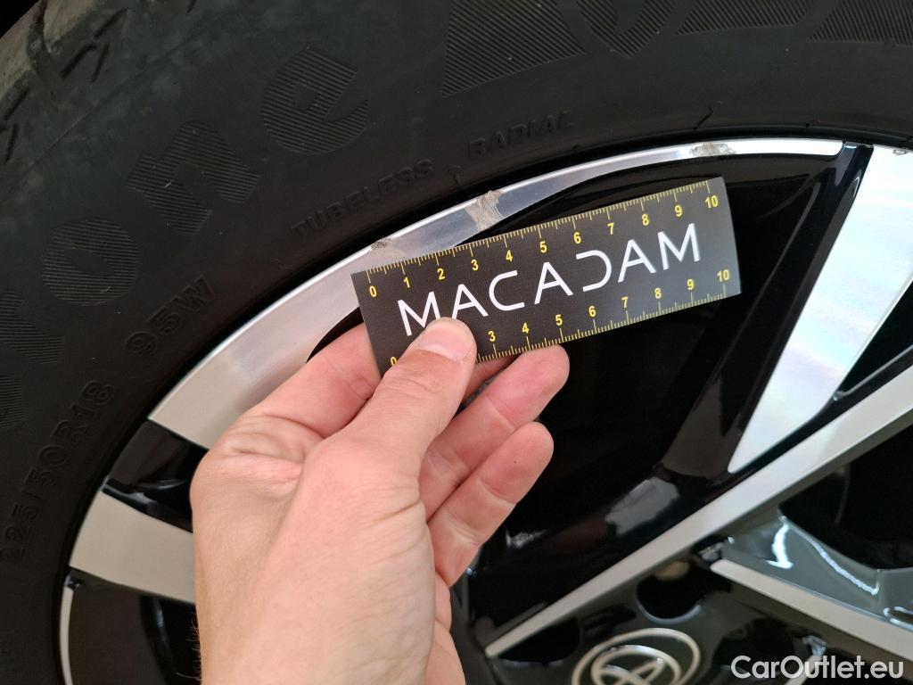  Toyota  C-HR TOYOTA  / 2016 / 5P / SUV 1.8 HYBRIDE 122 EDITION(SP) #51