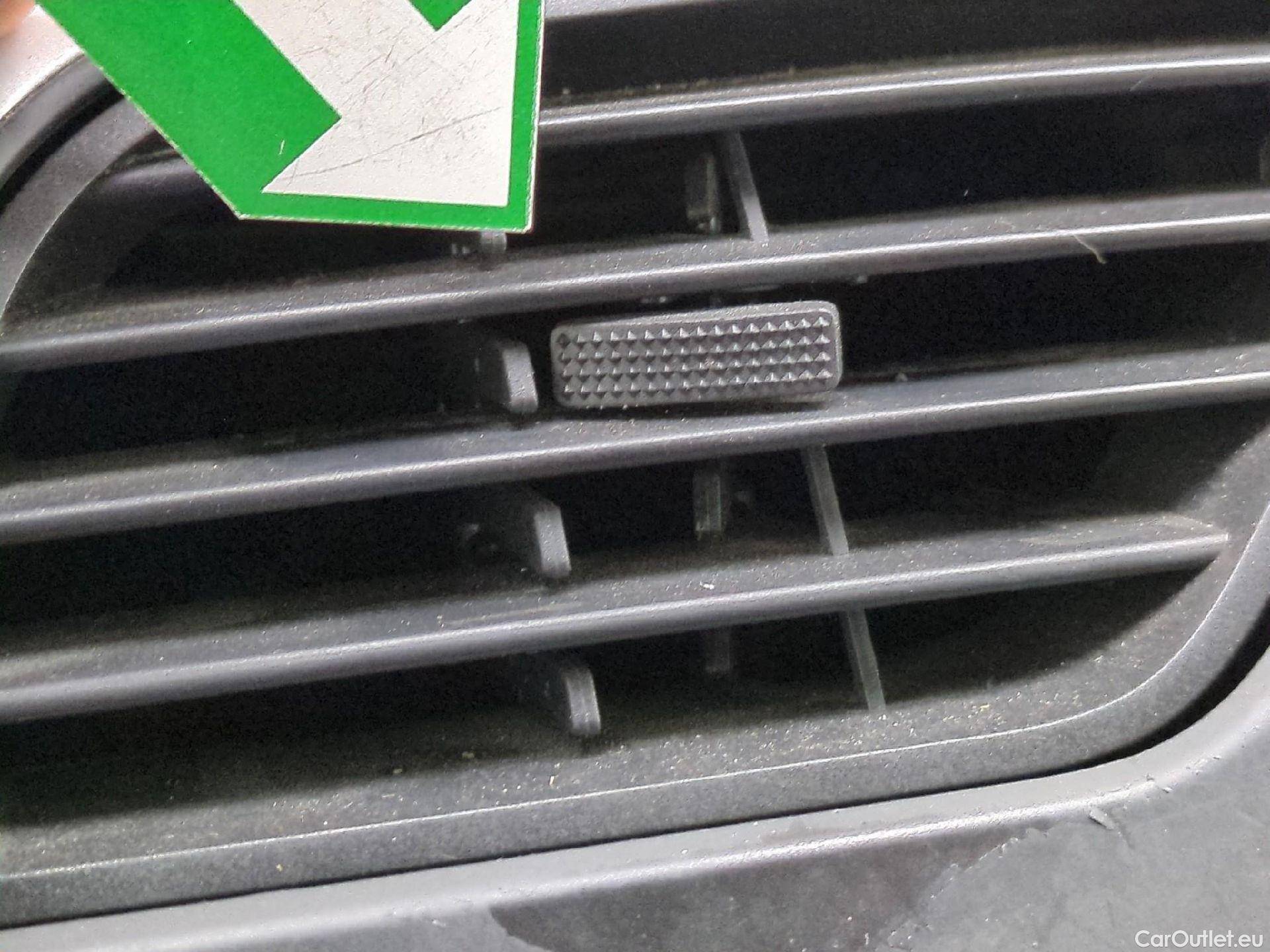  Renault  Kangoo  II Express Maxi Extra (Série Spéciale) 1.5 dCi 95CV BVM6 E6dT #64