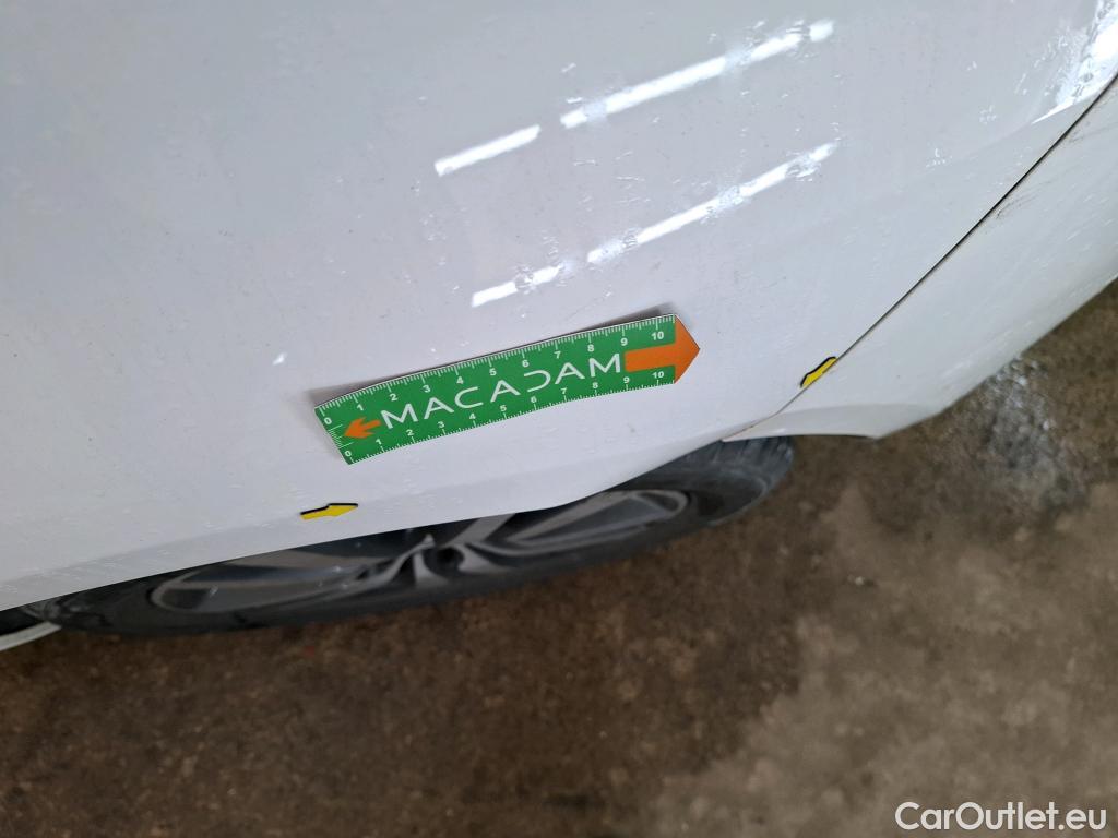  Peugeot  308 PEUGEOT  / 2017 / 5P / Berline BlueHDi 130 EAT6 S&S ALLURE BUSINESS #4