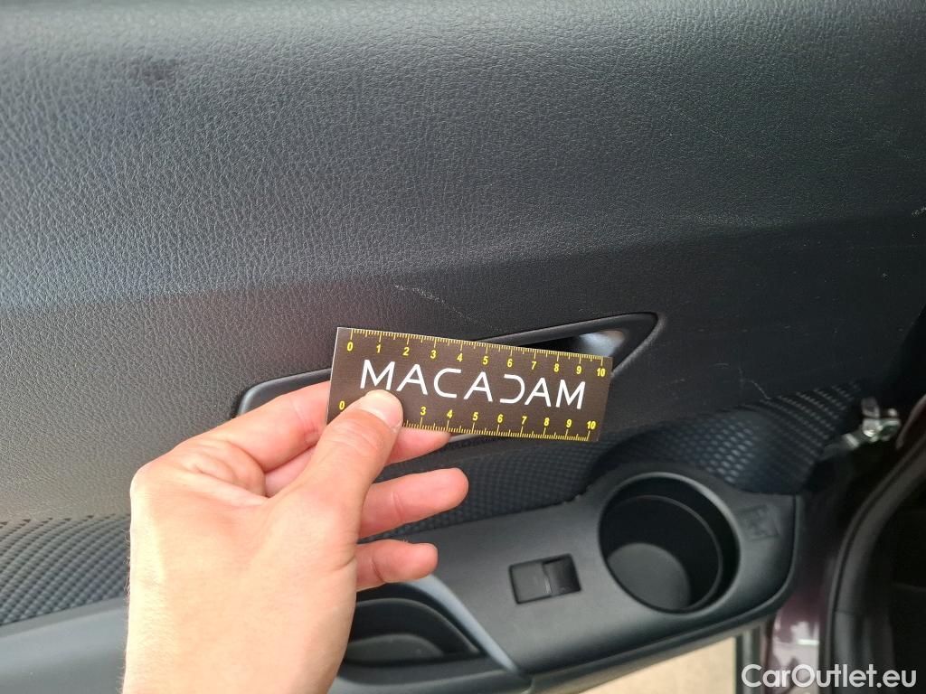  Toyota  C-HR TOYOTA  / 2016 / 5P / SUV 1.8 HYBRIDE 122 EDITION(SP) #30