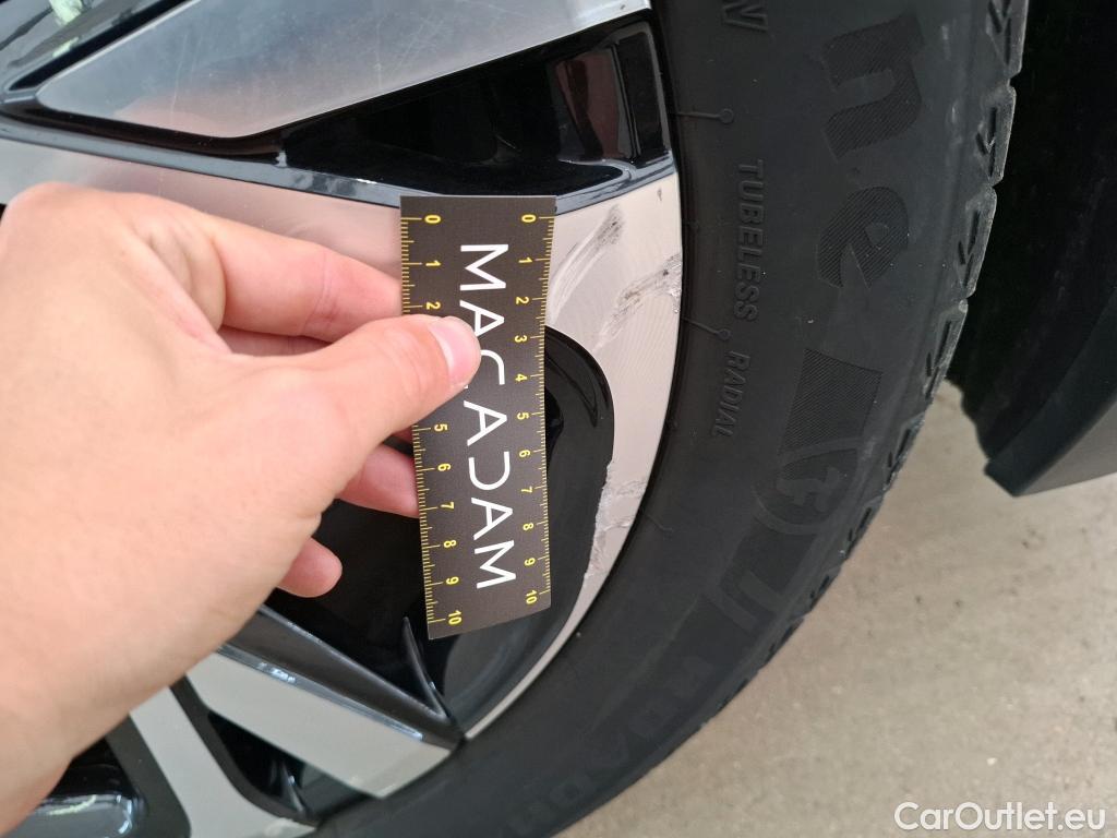  Toyota  C-HR TOYOTA  / 2016 / 5P / SUV 1.8 HYBRIDE 122 EDITION(SP) #13