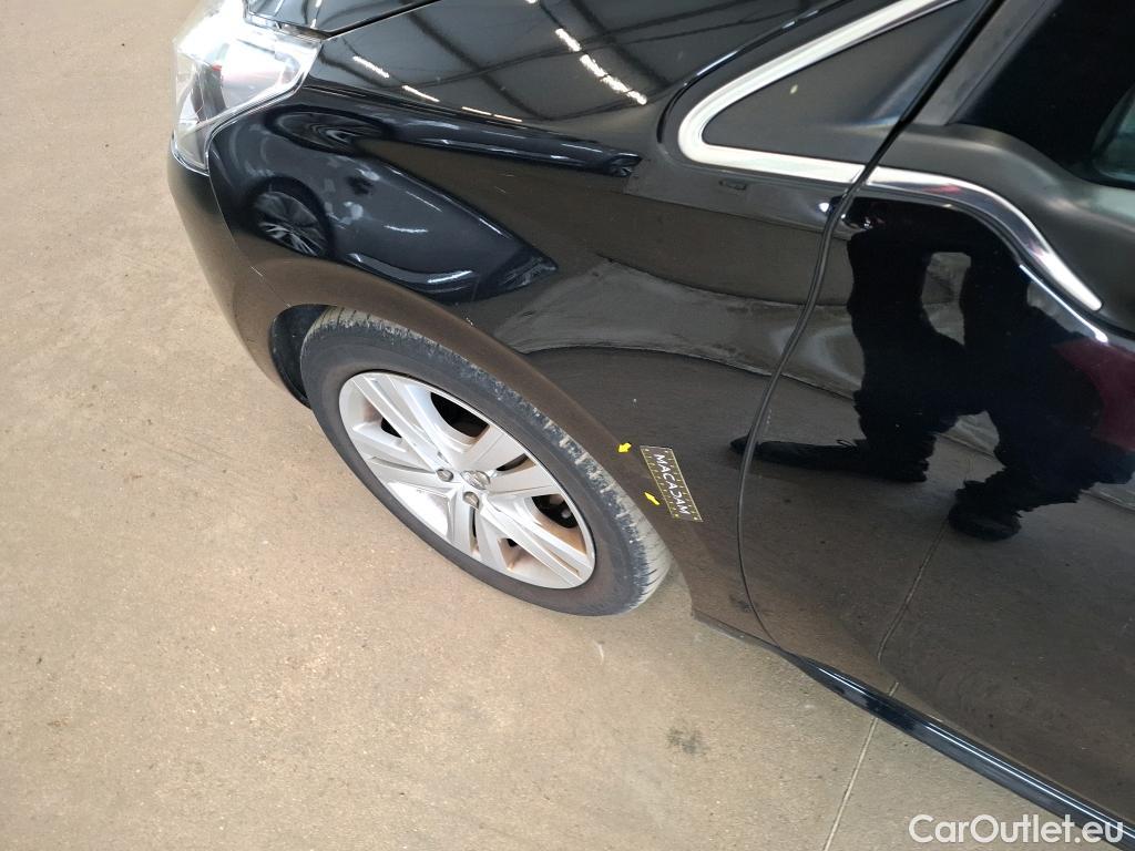  Peugeot  208  Allure Business 1.2 PureTech 110CV BVM6 E6dT #1