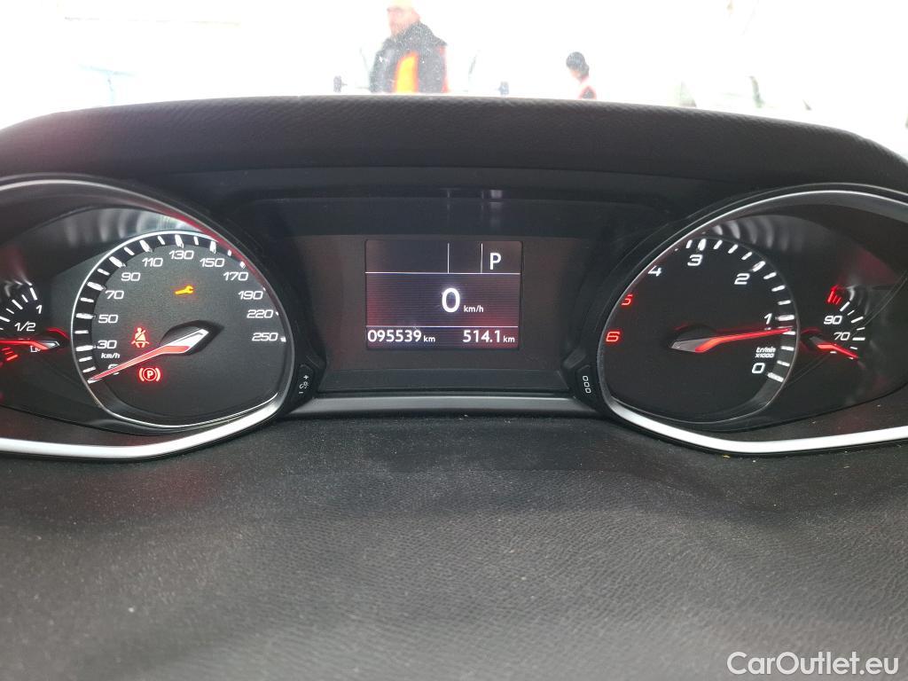  Peugeot  308 PEUGEOT  / 2017 / 5P / Berline BlueHDi 130 EAT6 S&S ALLURE BUSINESS #50