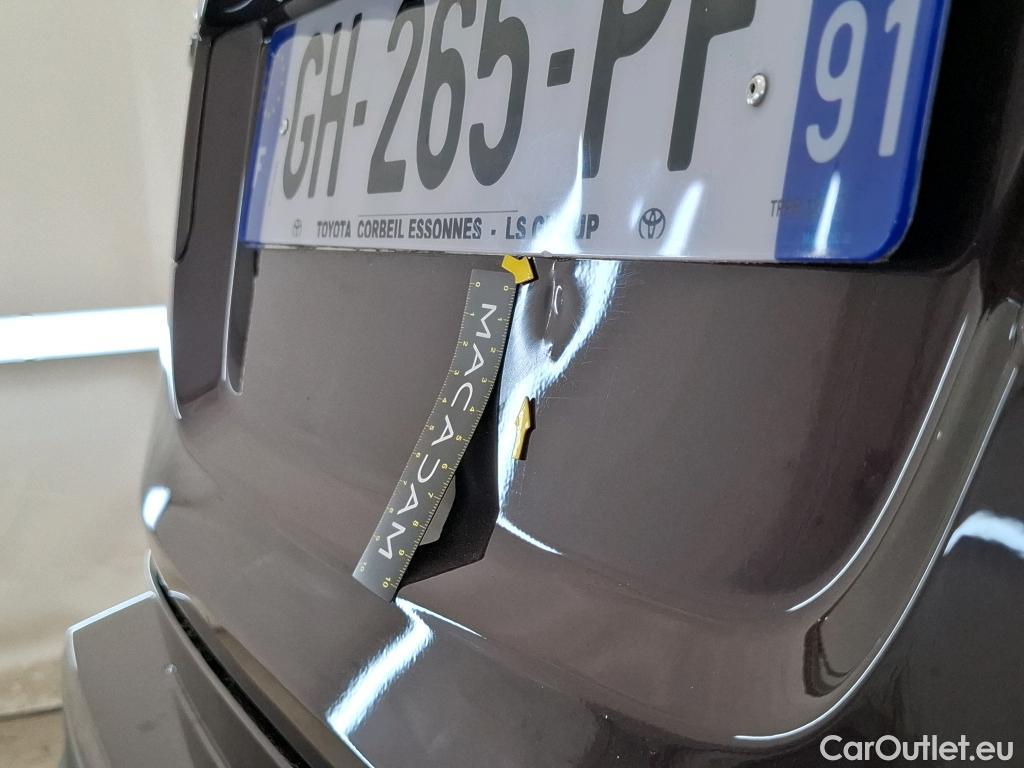  Toyota  C-HR TOYOTA  / 2016 / 5P / SUV 1.8 HYBRIDE 122 EDITION(SP) #38