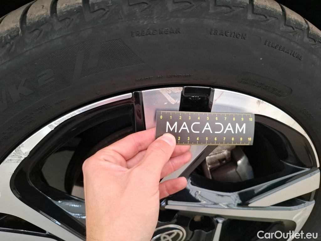  Toyota  C-HR TOYOTA  / 2016 / 5P / SUV 1.8 HYBRIDE 122 EDITION(SP) #19